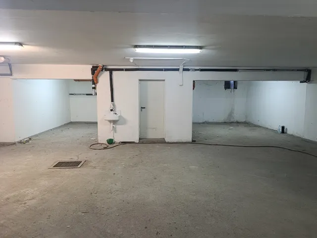 Eladó garázs Budapest XIV. kerület, Alsórákos, Mogyoródi út 24 nm