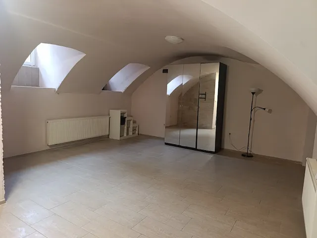 Eladó kereskedelmi és ipari ingatlan Budapest VIII. kerület, Józsefváros 71 nm