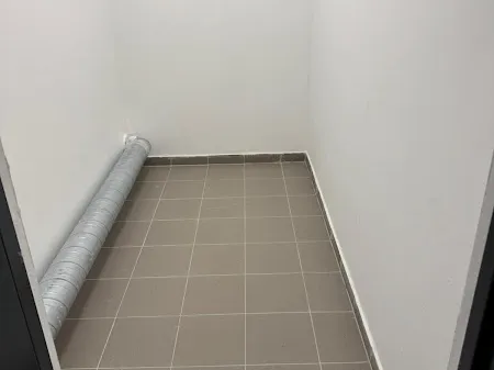 Eladó kereskedelmi és ipari ingatlan Budapest XIII. kerület, Angyalföld, Szabolcs utca 4-6. 4 nm