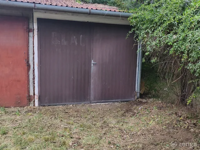 Eladó garázs Kecskemét, Kiskőrösi út 1 15 nm
