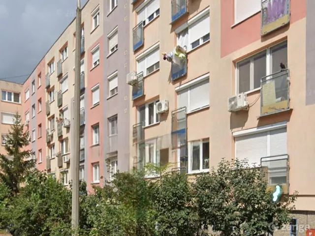 Eladó lakás Székesfehérvár, Belváros, Pilinszky János tér 2. fsz. 2. 49 nm