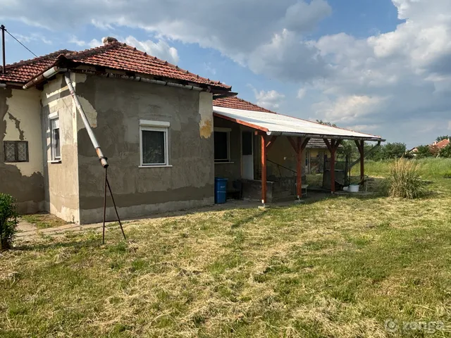 Eladó ház Újiráz 82 nm