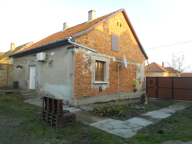Eladó ház Kiszombor 74 nm