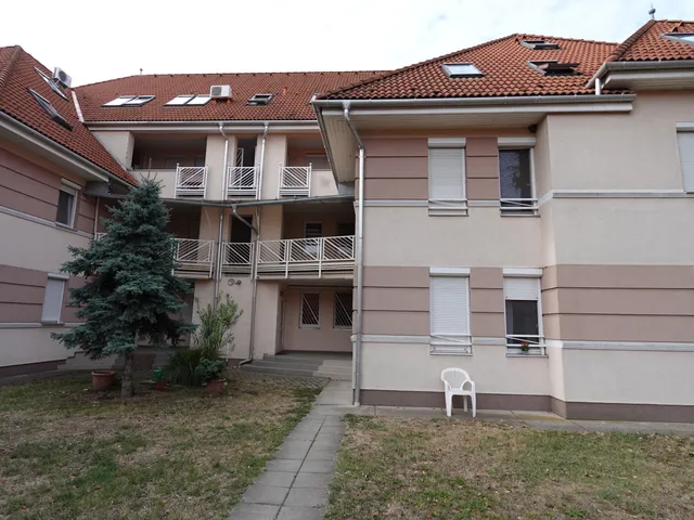 Eladó lakás Szeged, Újrókus 73 nm