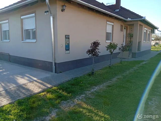 Eladó ház Derecske, Újtelep 95 nm