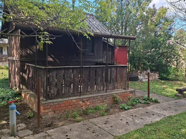 Eladó nyaraló Szolnok, Szandaszőlős 15 nm