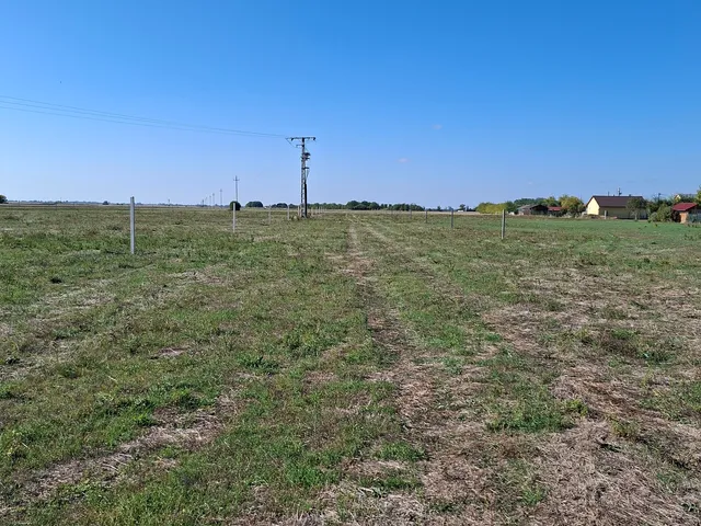 Eladó telek Tószeg 756 nm