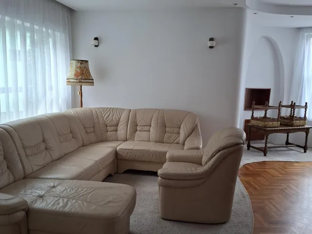 Eladó ház Szolnok, Szandaszőlős 200 nm