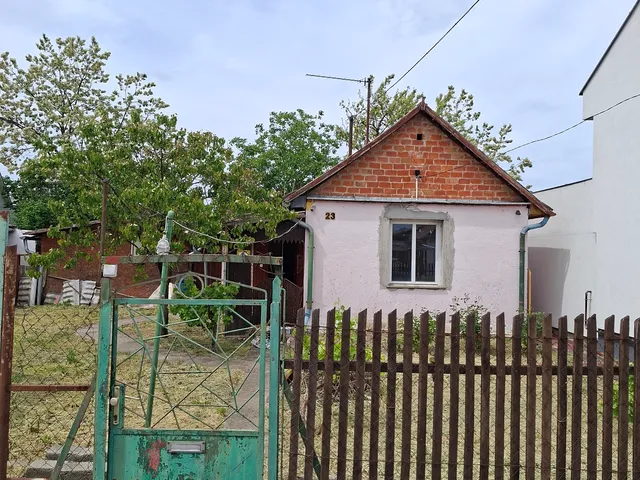 Eladó ház Szolnok, Pletykafalu 49 nm