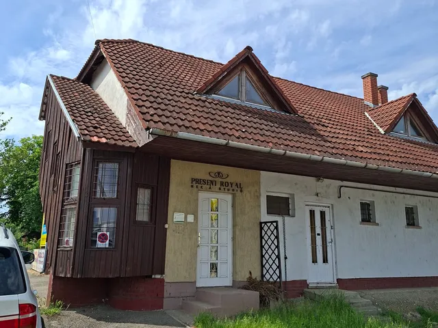 Eladó kereskedelmi és ipari ingatlan Szolnok, Pletykafalu 120 nm