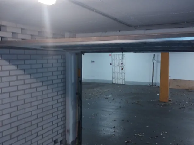 Kiadó garázs Szolnok, Belváros 14 nm