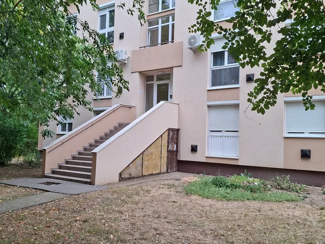 Eladó lakás Szolnok, Szandaszőlős 49 nm
