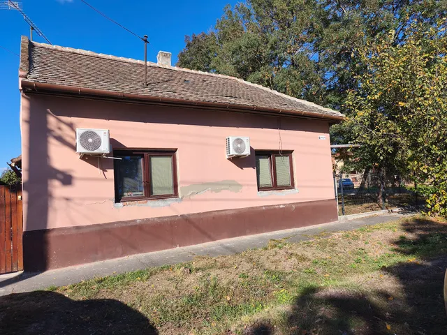 Eladó ház Törökszentmiklós, Felvég 130 nm