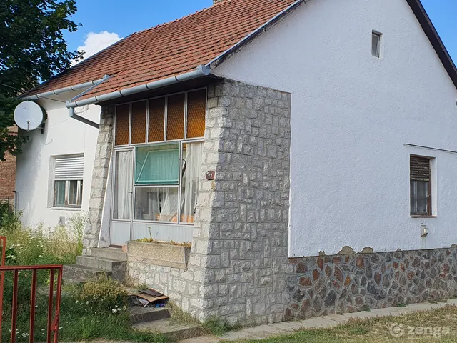Eladó ház Geresdlak 75 nm