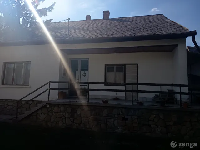 Eladó ház Etyek 95 nm
