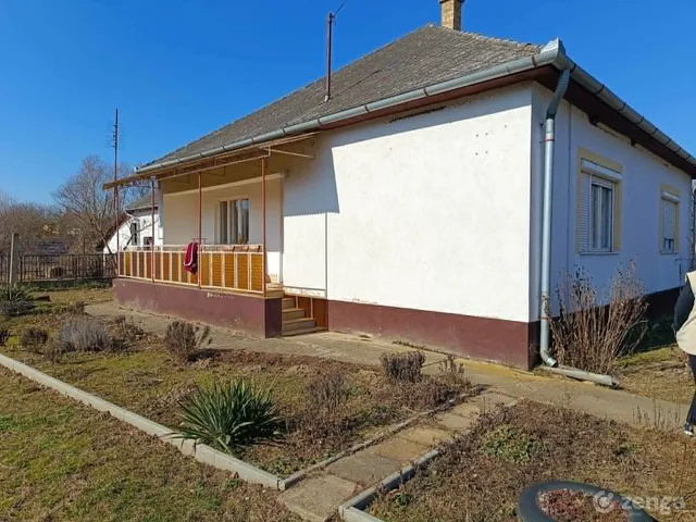 Eladó ház Tiszabercel, Kossuth utca 105 nm