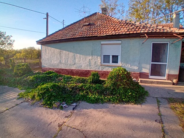 Eladó ház Baja, Napsugár u. 83 nm