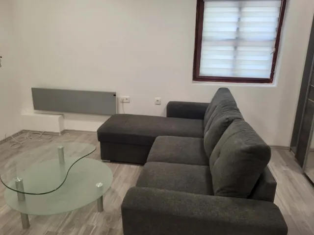 Eladó lakás Baja, Szegedi út 38 nm