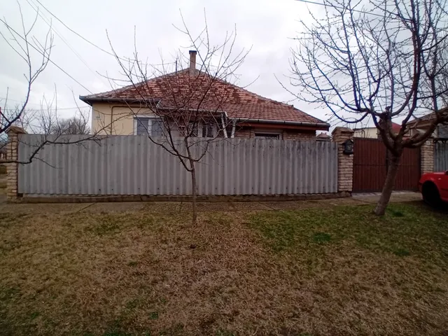 Eladó ház Baja, Szeremlei utca 86 nm