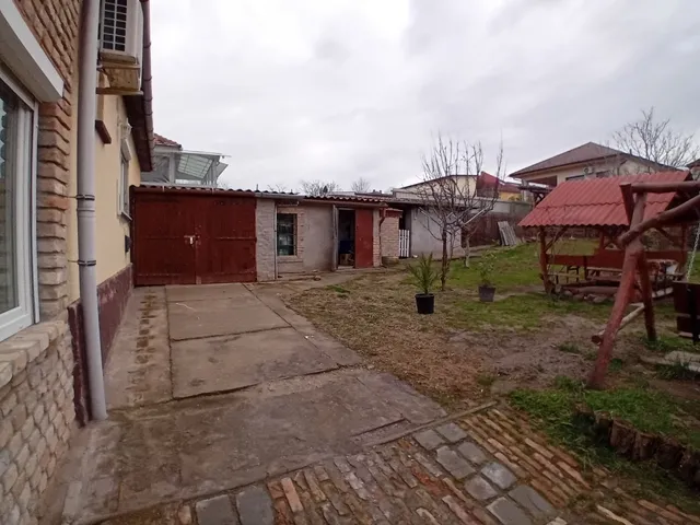 Eladó ház Baja, Szeremlei utca 86 nm