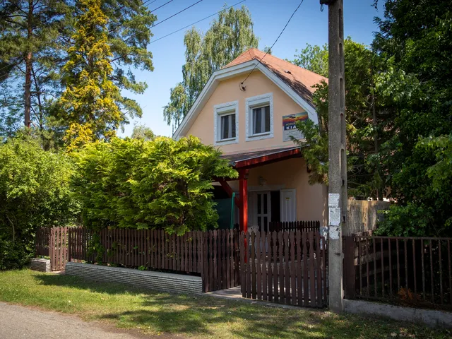 Eladó ház Balatonfenyves 130 nm