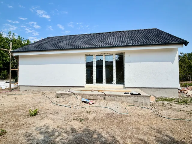 Eladó ház Ádánd 96 nm