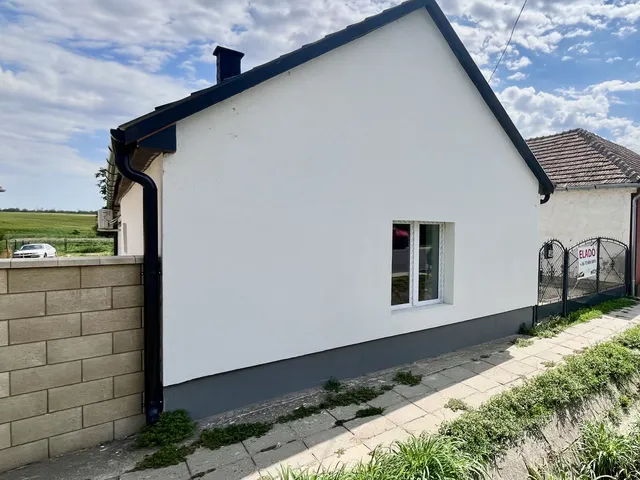 Eladó ház Enying, Balatonbozsok 85 nm