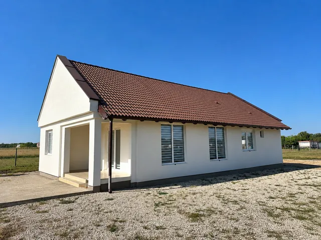Eladó ház Ságvár 110 nm