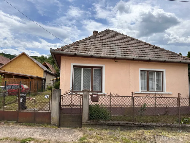 Eladó ház Alacska, Kossuth utca 74. 85 nm