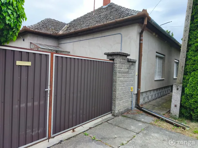 Eladó ház Bátya 102 nm
