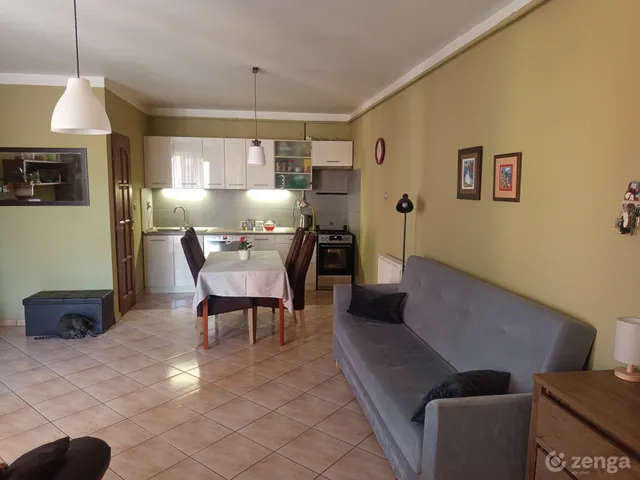 Eladó lakás Debrecen, Vénkert 74 nm