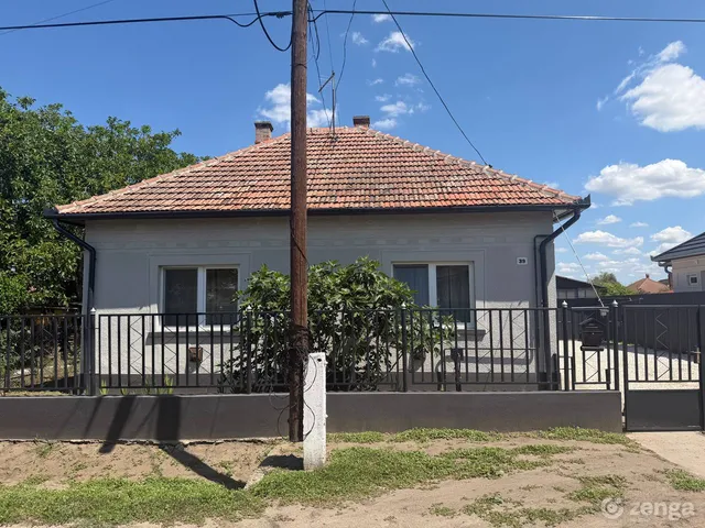 Eladó ház Törtel 80 nm