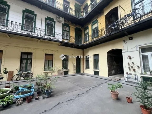 Eladó lakás Budapest VIII. kerület 82 nm