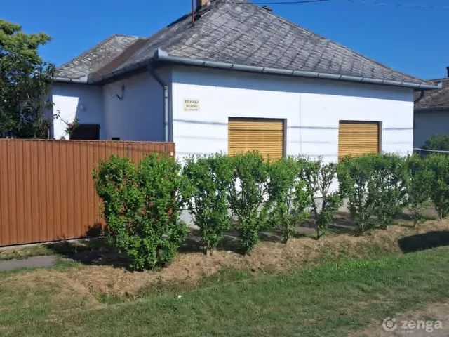 Eladó ház Karcag 80 nm