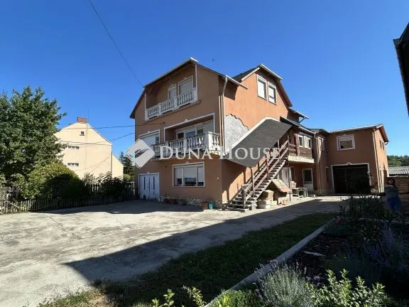 Eladó ház Dunaföldvár, Belső Kertek köze 490 nm