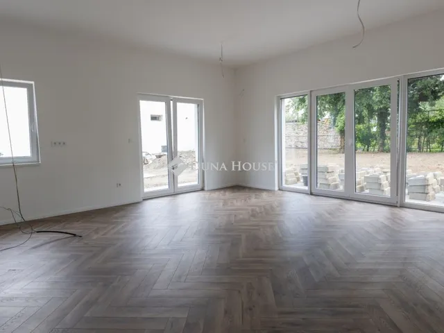 Eladó lakás Budapest XV. kerület 129 nm