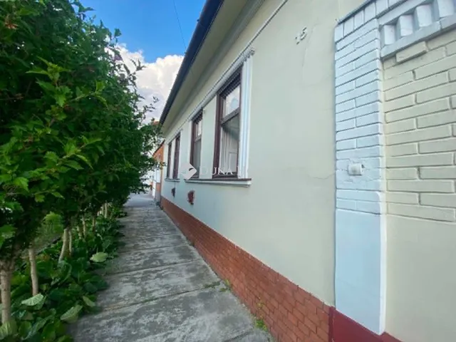 Eladó ház Cegléd 92 nm