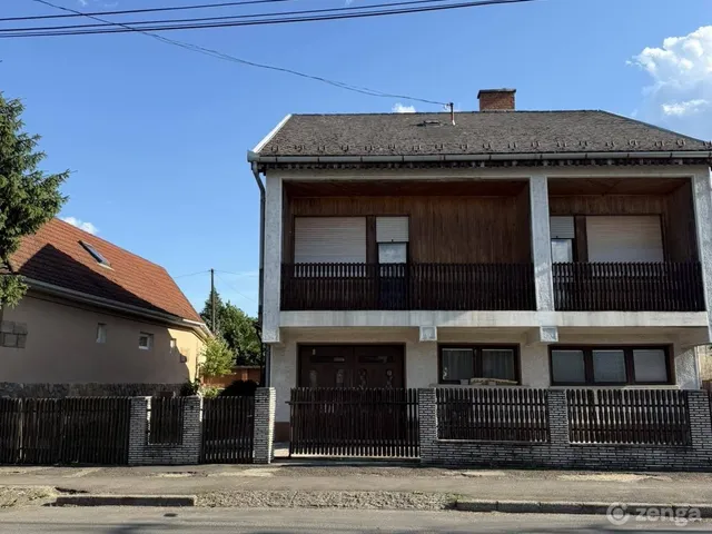 Eladó ház Szécsény 200 nm