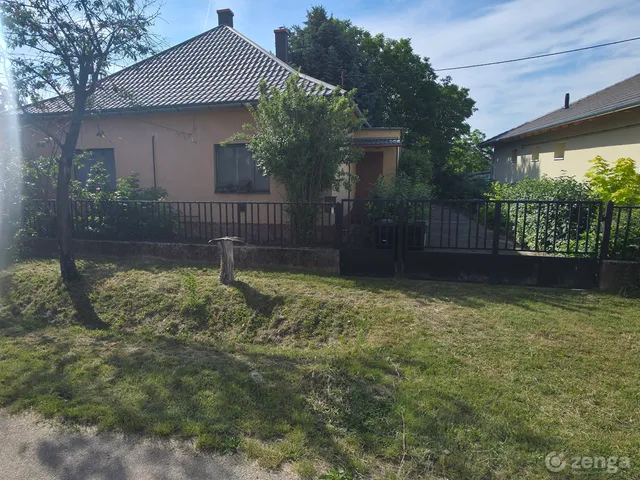 Eladó ház Füle 109 nm