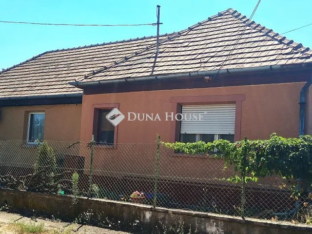 Eladó ház Tápióság 123 nm