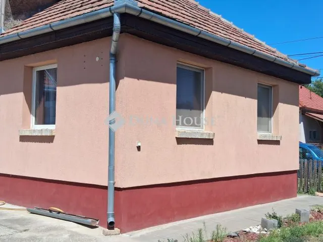 Eladó ház Tápióság 123 nm