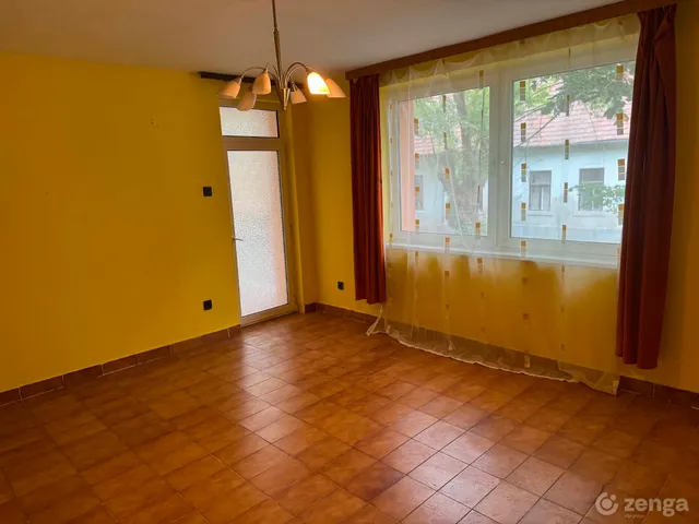 Eladó lakás Eger, Tízeshonvéd 70 nm
