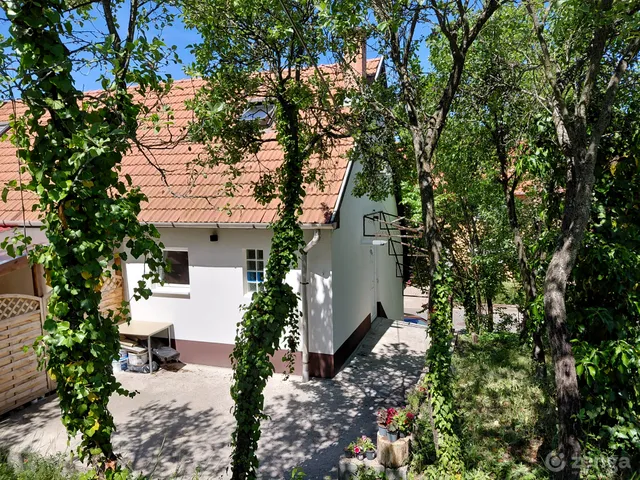 Eladó lakás Eger, Almagyar 51 nm