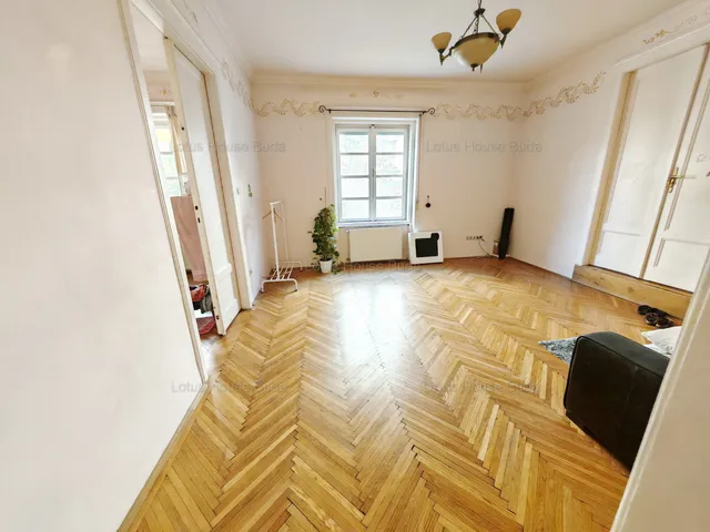Eladó lakás Budapest II. kerület, Országút 100 nm