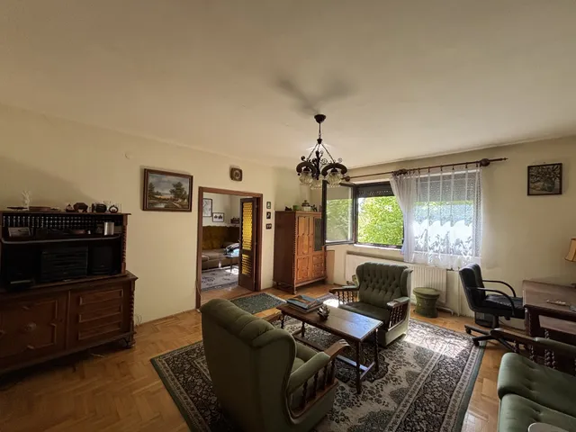 Eladó ház Budapest XV. kerület, Rákospalota 180 nm