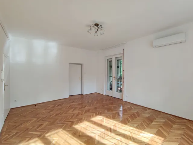 Kiadó lakás Budapest XII. kerület, Mártonhegy, Németvölgyi út 111 nm