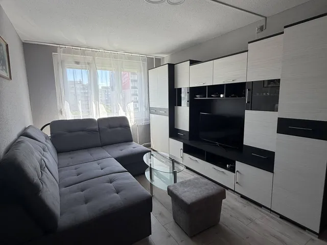 Eladó lakás Budapest III. kerület, Szentendrei út 48 nm