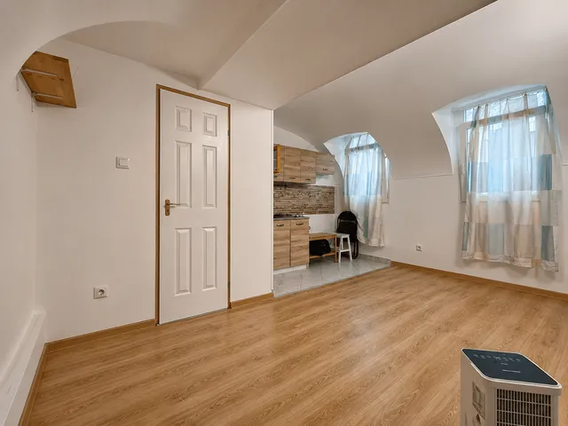 Eladó lakás Budapest XIII. kerület, Angyalföld 28 nm