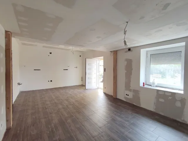 Eladó ház Dánszentmiklós 60 nm