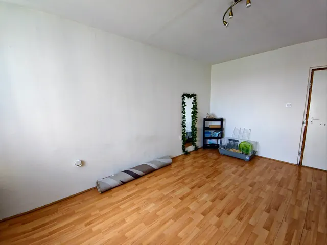 Eladó lakás Komló, Körtvélyes 50 nm